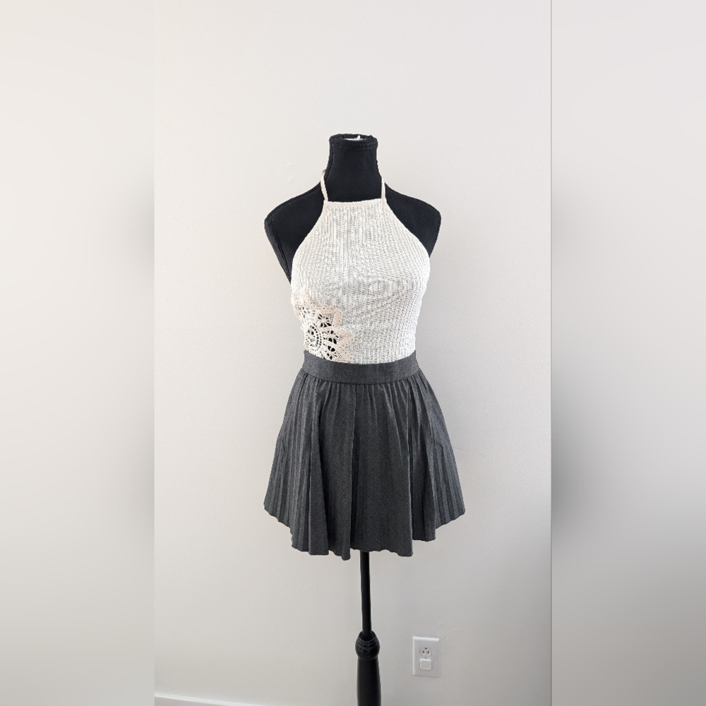 ZARA - Flat pleated skort